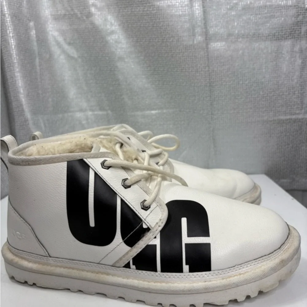 UGG Neumel Chopd Chukka Boots Men’s size 9 / 42